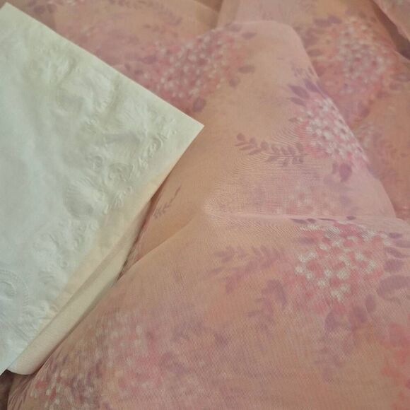 Fabric, Pink, Purple & White Floral Polyester Organza 45" x 3 yds - Picture 4 of 6